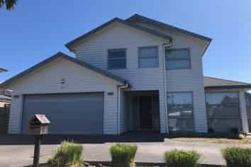 24 Harris Drive, Millwater