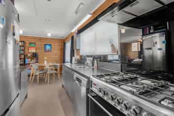 6 Garnet Grove, Birchville