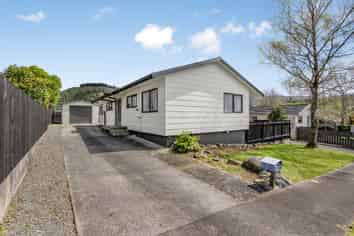 6 Garnet Grove, Birchville