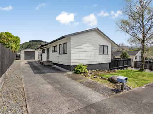 6 Garnet Grove, Birchville