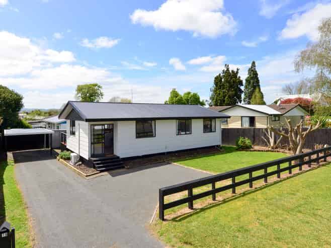 79 Moore Street, Leamington