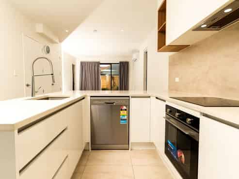 2/535 Swanson Road, Ranui