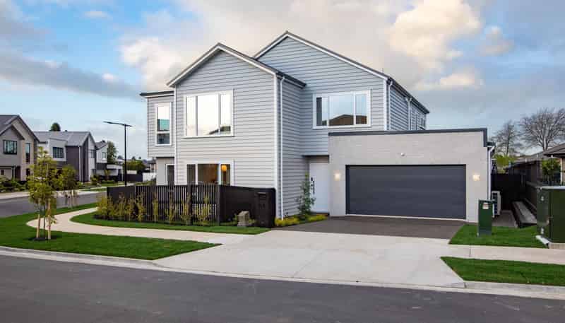 64 Maanihi Drive, Rototuna North