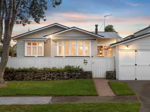 2A Hollywood Avenue, Epsom