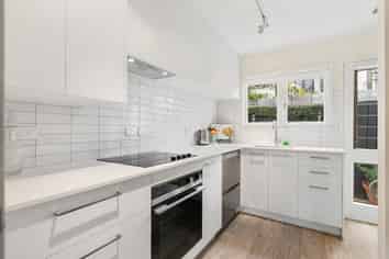 10/8 Hamilton Road, Herne Bay