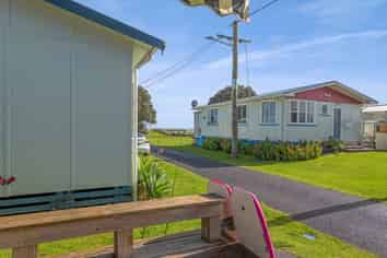 52 Fifth Avenue, Urenui