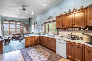 35 Earnslaw Street, Avenal