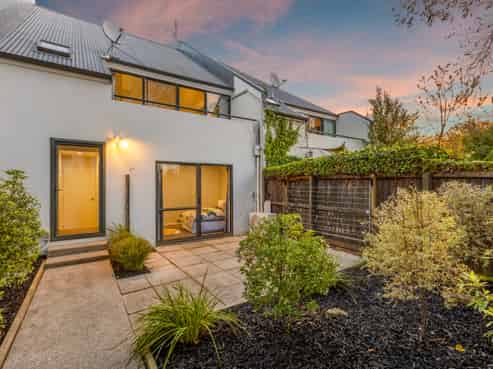 2/140 Chester Street East, Christchurch Central