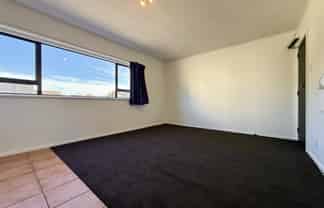 8/52 Russell Terrace, Berhampore