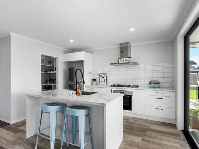 28 Kerr Crescent, Patumahoe
