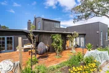 85 & 85a Coast Road, WARRINGTON