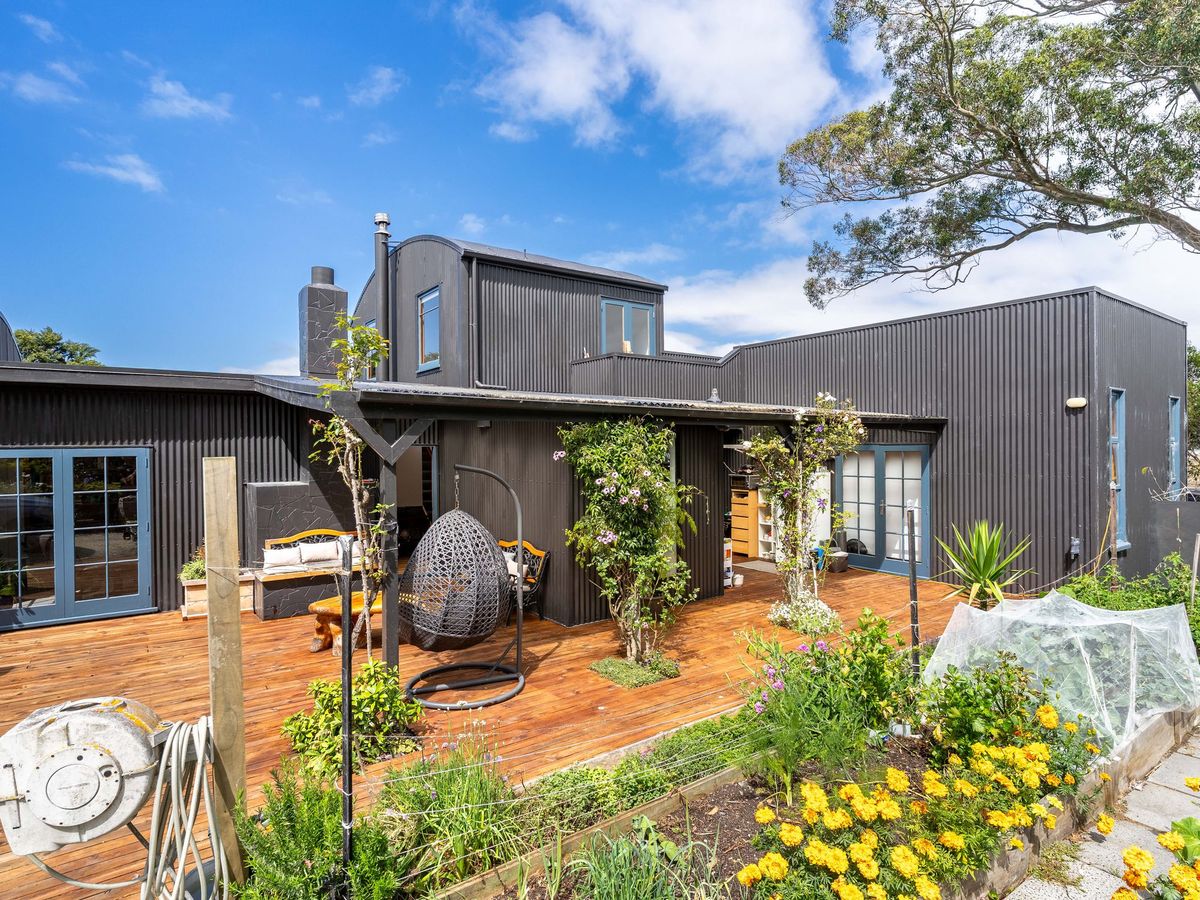 Home & Income with Stunning Coastal Views - Ansicht 2