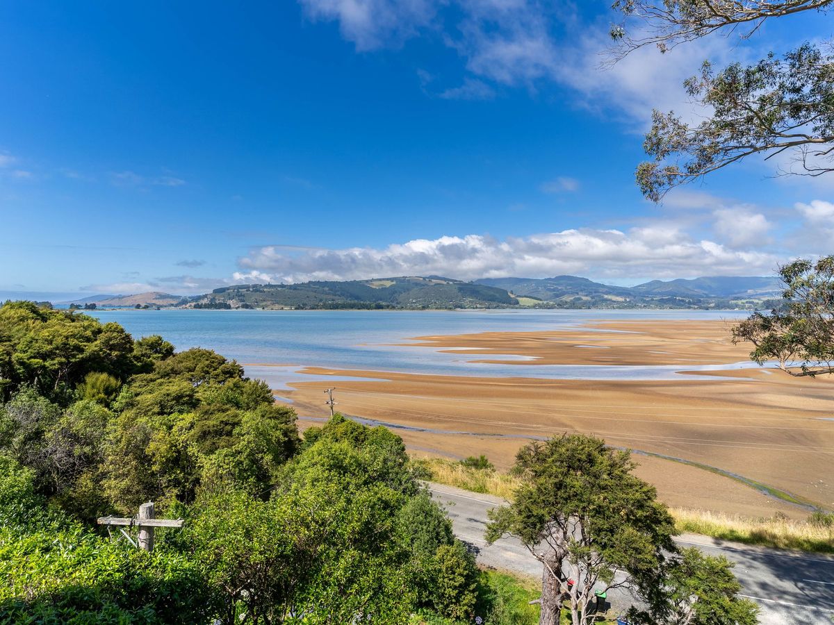 Home & Income with Stunning Coastal Views - Ansicht 3