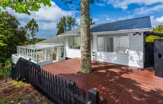 16 West Glade Crescent, Birkenhead