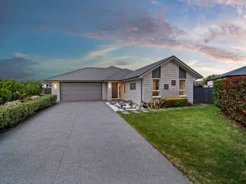 8 Crampton Close, Woodend Beach