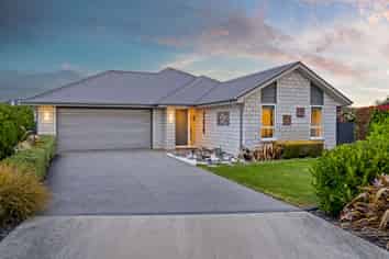 8 Crampton Close, Kaiapoi