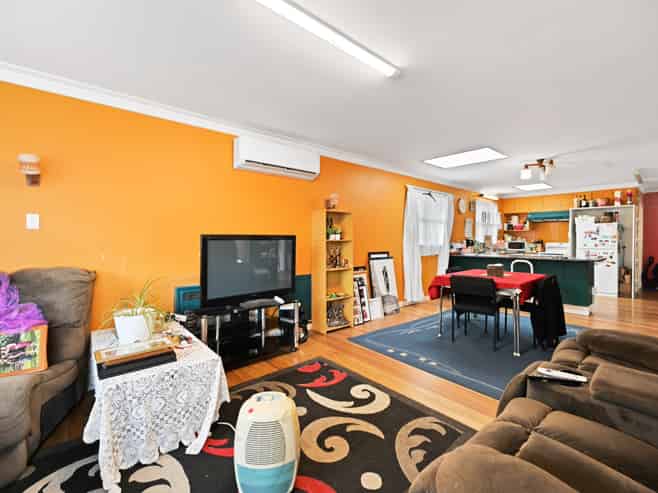 18 & 18a Dermont Street, Bader