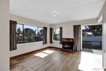 3 Hickey Place, Opunake
