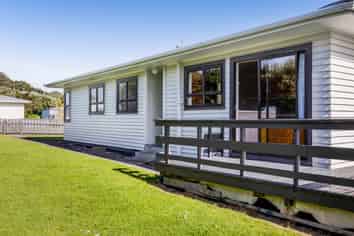 3 Hickey Place, Opunake