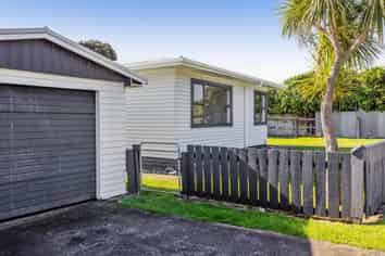3 Hickey Place, Opunake