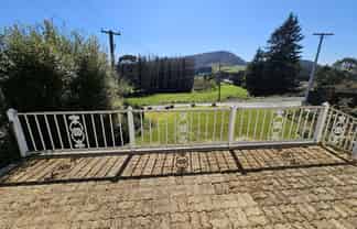 11 Merrie Creek Road, Clinton