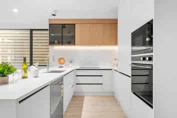 102B Te Oneroa Way, Long Bay