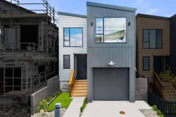 102B Te Oneroa Way, Long Bay