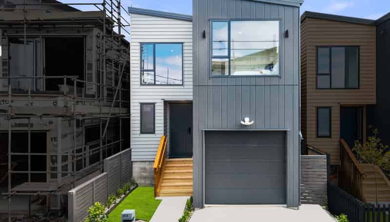 102B Te Oneroa Way, Long Bay