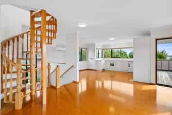 11 Moana Avenue, Belmont