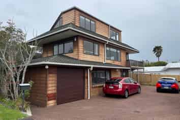 2/9 Egremont Street, Belmont
