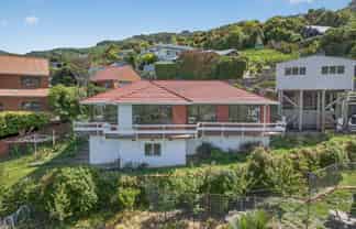 13 Days Road, Lyttelton