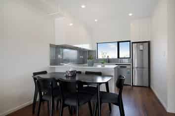 4/68 Smythe Road, Henderson