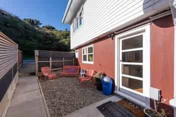 52B Melrose Road, Island Bay