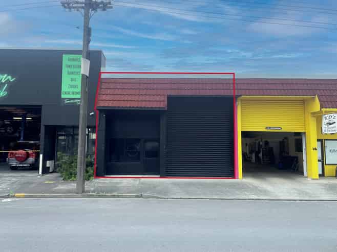 Rare workshop on Whangarei CBD fringe