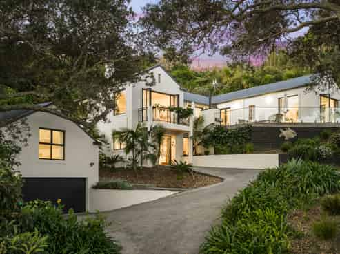 10 Zita Avenue, Matakatia