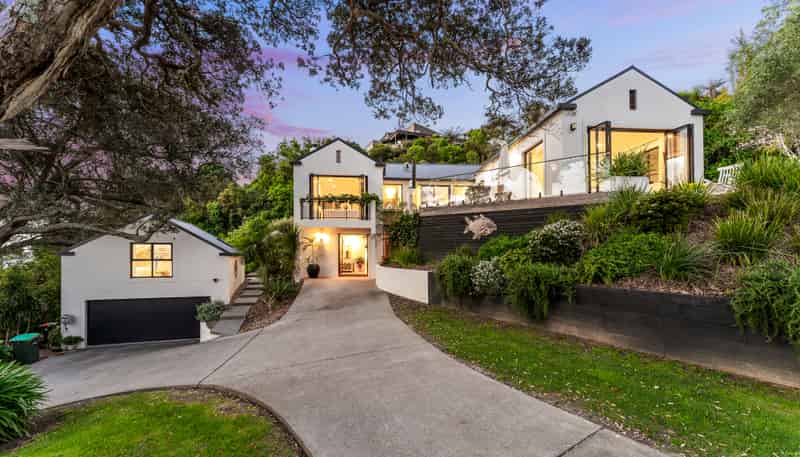 10 Zita Avenue, Matakatia