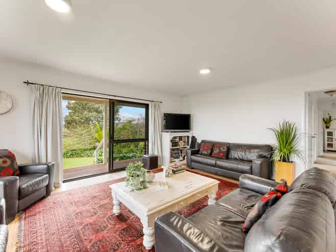 177 Koru Road, Oakura