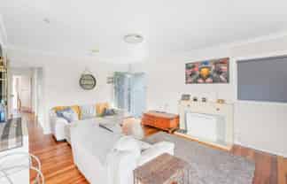 130 Brooklands Road, Brooklands