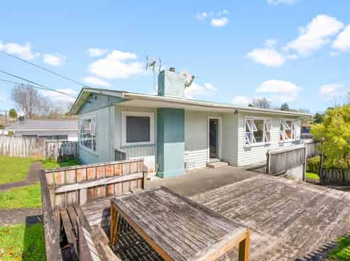 130 Brooklands Road, Brooklands