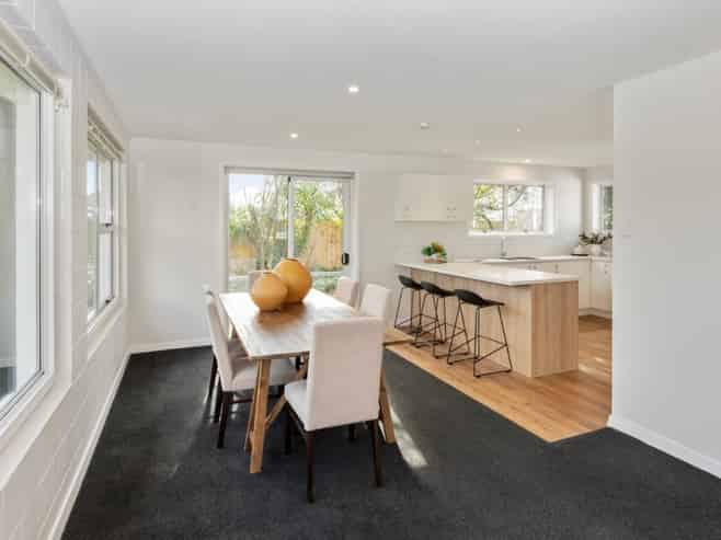 8a Rosedale Place, Avonhead