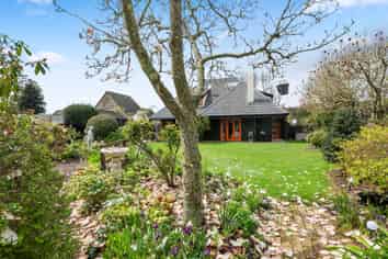 9 Moncur Drive, Springfield