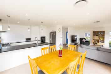 15 Filmer Crescent, Wallaceville