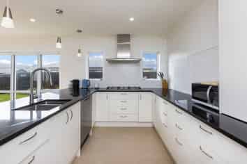 15 Filmer Crescent, Wallaceville