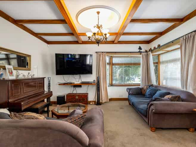 44 Margaret Avenue, Mount Albert