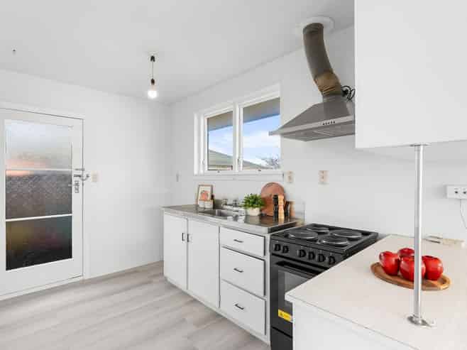 3/102 Picton Avenue, Riccarton