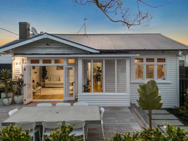 16 Walmer Road, Point Chevalier