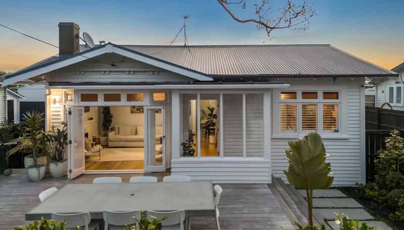 16 Walmer Road, Point Chevalier