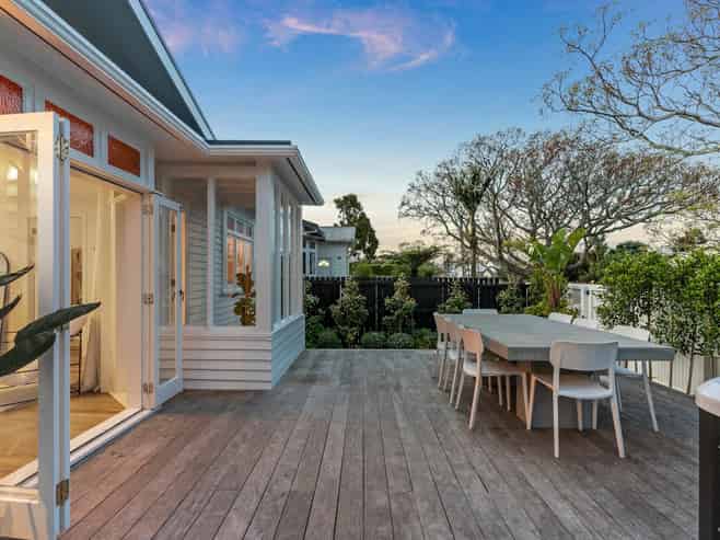 16 Walmer Road, Point Chevalier