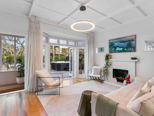 16 Walmer Road, Point Chevalier