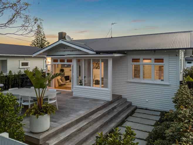 16 Walmer Road, Point Chevalier